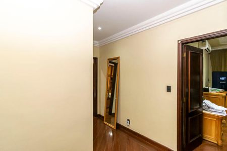 Casa à venda com 250m², 3 quartos e 4 vagas Casa à venda com 250m², 3 quartos e 4 vagasHall do 2º andar