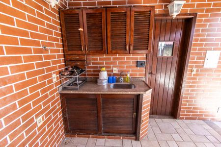 Casa à venda com 250m², 3 quartos e 4 vagas Casa à venda com 250m², 3 quartos e 4 vagasVaranda gourmet