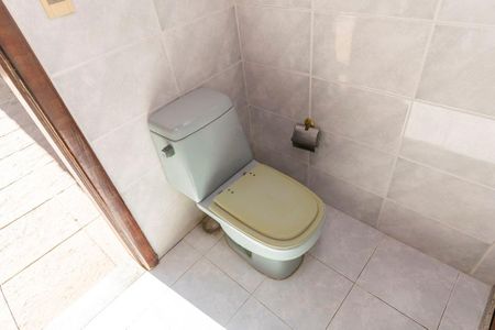 Casa à venda com 250m², 3 quartos e 4 vagas Casa à venda com 250m², 3 quartos e 4 vagasBanheiro da Varanda