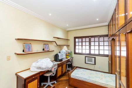 Casa à venda com 250m², 3 quartos e 4 vagas Casa à venda com 250m², 3 quartos e 4 vagasQuarto 1