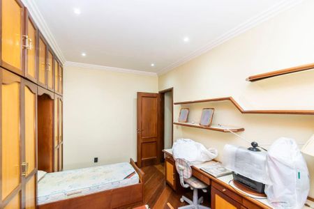 Casa à venda com 250m², 3 quartos e 4 vagas Casa à venda com 250m², 3 quartos e 4 vagasQuarto 1