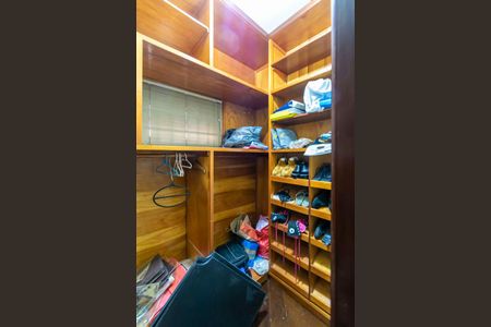 Casa à venda com 250m², 3 quartos e 4 vagas Casa à venda com 250m², 3 quartos e 4 vagasHall do 2º andar - Armário