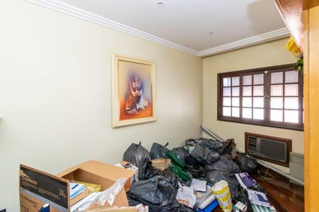 Casa à venda com 250m², 3 quartos e 4 vagas Casa à venda com 250m², 3 quartos e 4 vagasQuarto 2