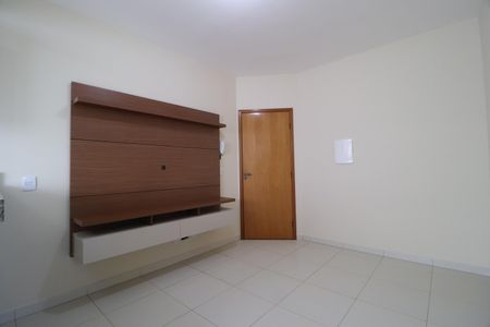 Sala de apartamento para alugar com 2 quartos, 60m² em Jardim Holanda, Uberlândia