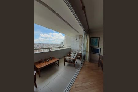 Apartamento à venda com 455m², 5 quartos e 3 vagasVaranda