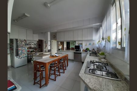 Apartamento à venda com 455m², 5 quartos e 3 vagasCozinha