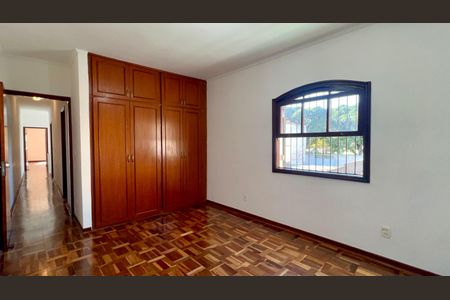 Casa para alugar com 240m², 3 quartos e 2 vagas Casa para alugar com 240m², 3 quartos e 2 vagasQuarto 2