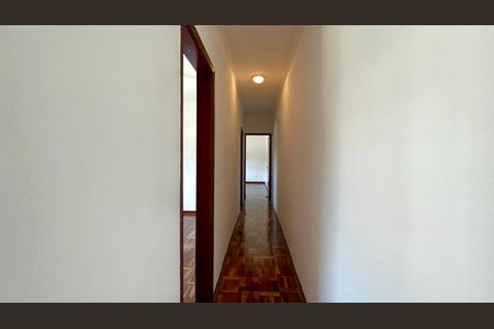 Casa para alugar com 240m², 3 quartos e 2 vagas Casa para alugar com 240m², 3 quartos e 2 vagasCorredor