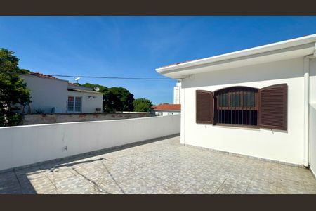 Casa para alugar com 240m², 3 quartos e 2 vagas Casa para alugar com 240m², 3 quartos e 2 vagasTerraço