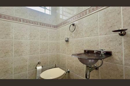 Lavabo de casa para alugar com 3 quartos, 240m² em Vila Madalena, São Paulo