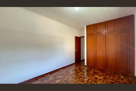 Casa para alugar com 240m², 3 quartos e 2 vagas Casa para alugar com 240m², 3 quartos e 2 vagasQuarto 2