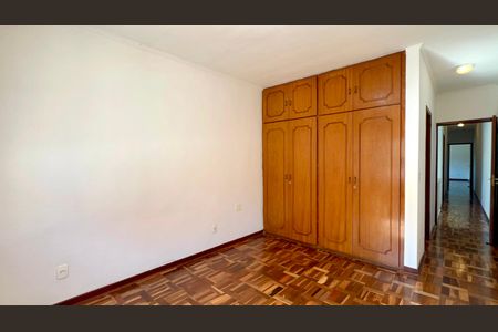Casa para alugar com 240m², 3 quartos e 2 vagas Casa para alugar com 240m², 3 quartos e 2 vagasSuite