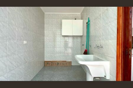 Casa para alugar com 240m², 3 quartos e 2 vagas Casa para alugar com 240m², 3 quartos e 2 vagasÁrea de Serviço