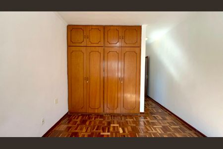 Casa para alugar com 240m², 3 quartos e 2 vagas Casa para alugar com 240m², 3 quartos e 2 vagasSuite