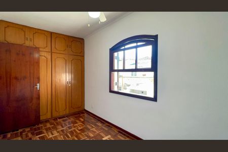 Casa para alugar com 240m², 3 quartos e 2 vagas Casa para alugar com 240m², 3 quartos e 2 vagasQuarto 1