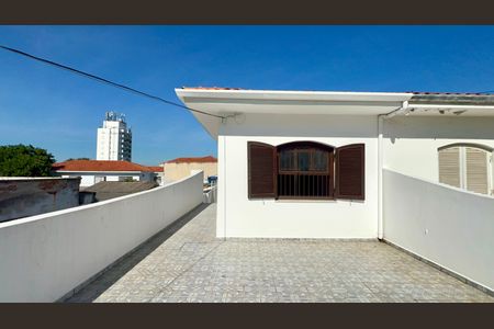 Casa para alugar com 240m², 3 quartos e 2 vagas Casa para alugar com 240m², 3 quartos e 2 vagasTerraço