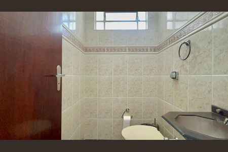 Casa para alugar com 240m², 3 quartos e 2 vagas Casa para alugar com 240m², 3 quartos e 2 vagasLavabo