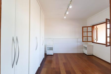 Casa de Condomínio à venda com 3 quartos, 372m² em Jardim Daysy, São Paulo