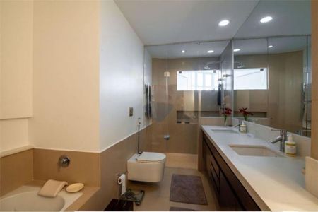 Apartamento para alugar com 210m², 3 quartos e 2 vagas