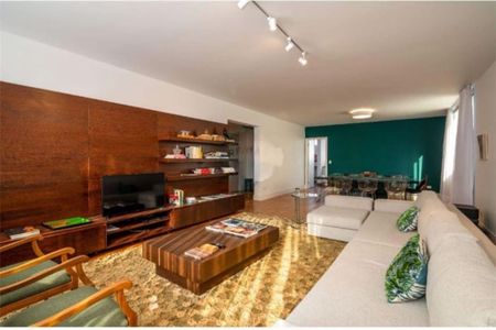 Apartamento para alugar com 3 quartos, 210m² em Cerqueira César, São Paulo
