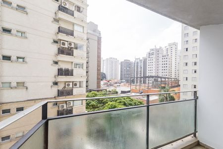 Varanda de apartamento à venda com 3 quartos, 111m² em Vila Nova Conceição, São Paulo