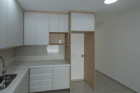 Casa de condomínio para alugar com 68m², 2 quartos e 1 vagaCozinha 