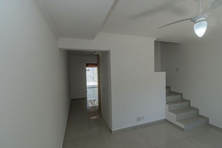 Casa de condomínio para alugar com 68m², 2 quartos e 1 vagaSala de Estar/Jantar 