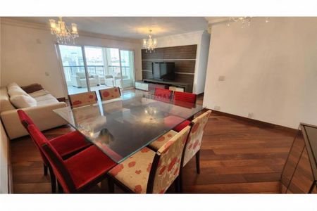 Apartamento para alugar com 4 quartos, 165m² em Moema, São Paulo