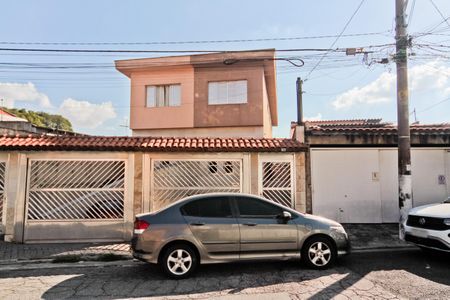 Casa para alugar com 207m², 3 quartos e 4 vagasFachada