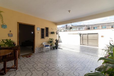 Casa à venda com 330m², 3 quartos e 4 vagasGaragem