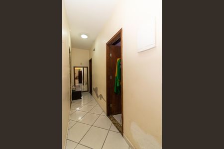 Casa à venda com 330m², 3 quartos e 4 vagasCorredor