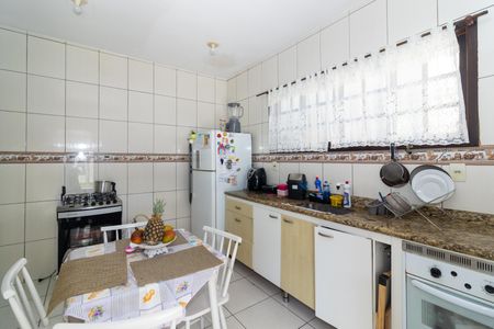 Casa à venda com 330m², 3 quartos e 4 vagasCozinha