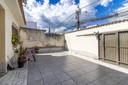 Casa à venda com 330m², 3 quartos e 4 vagasQuintal