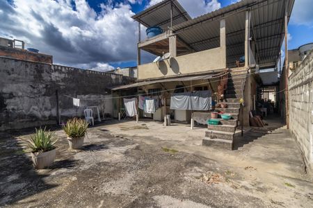 Casa à venda com 330m², 3 quartos e 4 vagasQuintal