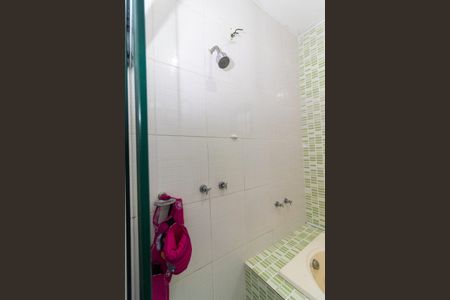 Casa à venda com 330m², 3 quartos e 4 vagasBanheiro da Suíte 1