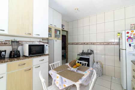 Casa à venda com 330m², 3 quartos e 4 vagasCozinha