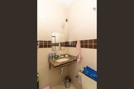 Casa à venda com 330m², 3 quartos e 4 vagasBanheiro da Suíte 2