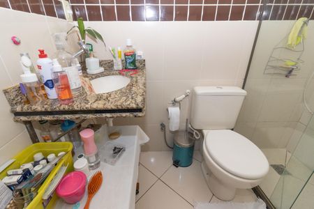 Casa à venda com 330m², 3 quartos e 4 vagasBanheiro da Suíte 3