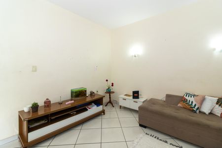 Casa à venda com 330m², 3 quartos e 4 vagasSala