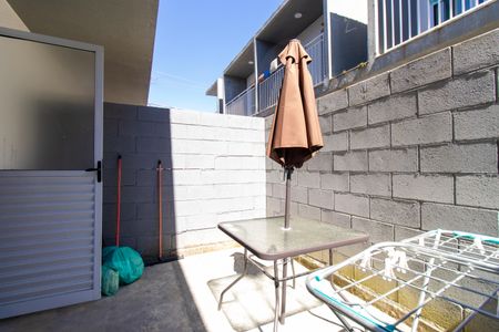 Casa de condomínio para alugar com 60m², 2 quartos e 1 vaga Casa de condomínio para alugar com 60m², 2 quartos e 1 vagaQuintal dos fundos