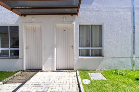Casa de condomínio para alugar com 60m², 2 quartos e 1 vaga Casa de condomínio para alugar com 60m², 2 quartos e 1 vagaFachada