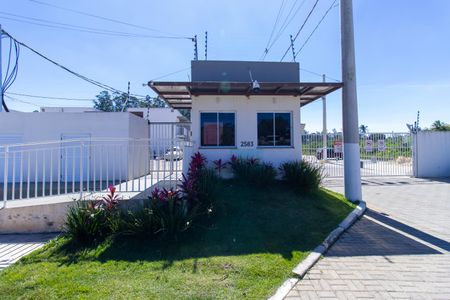 Casa de condomínio para alugar com 60m², 2 quartos e 1 vaga Casa de condomínio para alugar com 60m², 2 quartos e 1 vagaFachada do condomínio