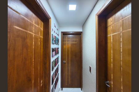 Apartamento à venda com 47m², 2 quartos e 1 vagaCorredor - Circulação