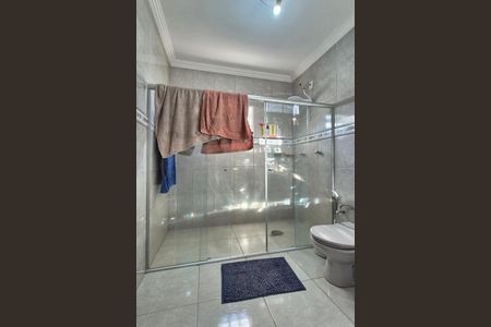 Casa à venda com 110m², 4 quartos e 2 vagasBanheiro