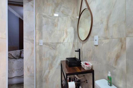 Casa à venda com 110m², 4 quartos e 2 vagasBanheiro da Suíte