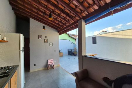 Casa à venda com 110m², 4 quartos e 2 vagasÁrea comum - Churrasqueira