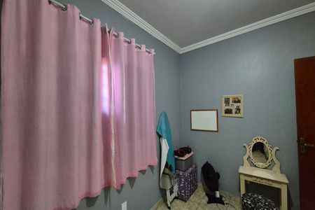 Casa à venda com 110m², 4 quartos e 2 vagasQuarto 1 