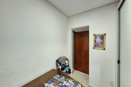 Casa à venda com 110m², 4 quartos e 2 vagasQuarto 2 