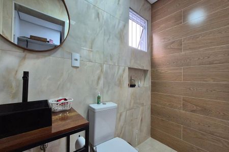 Casa à venda com 110m², 4 quartos e 2 vagasBanheiro da Suíte