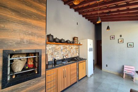 Casa à venda com 110m², 4 quartos e 2 vagasÁrea comum - Churrasqueira